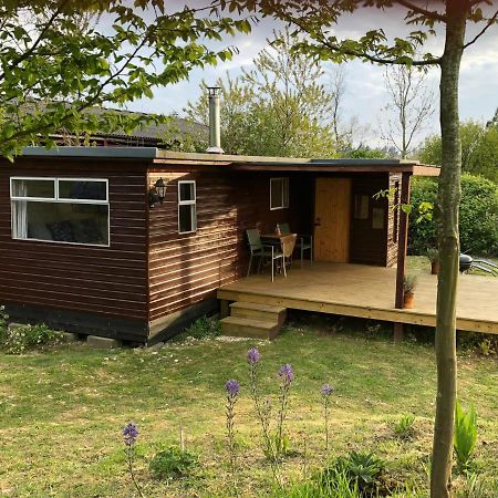 Cozy And Peaceful Cabin 15 Mins From Lyme Regis Villa Брайдпорт Екстериор снимка